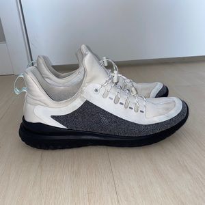 NIKE WOMENS RUNNING SHOES